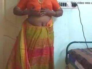 Indijke des služkinja prisiljeni da posnetek ji naravna prsi da domov owner