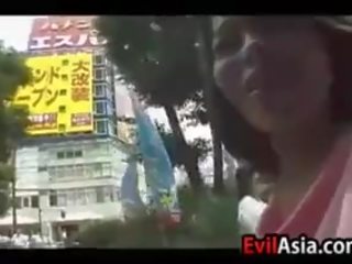 Knulling og melking en asiatisk streetwalker