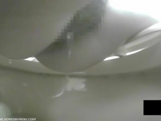 Camera spia in il toilette
