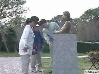 Xanh lục nhật bản vườn statue có ngực nỉ lên