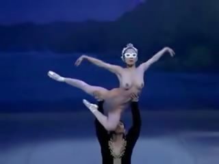 Nahý asijské ballet